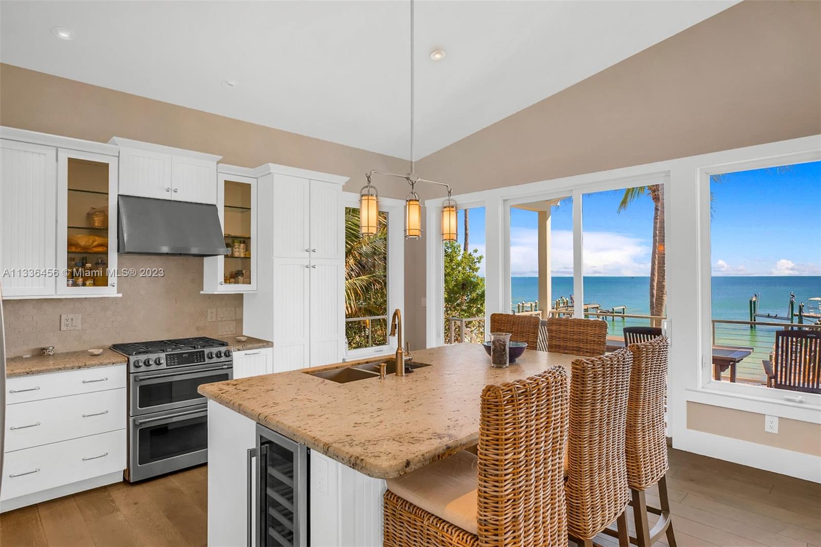 COCO PLUM BEACH REPLAT - Residential