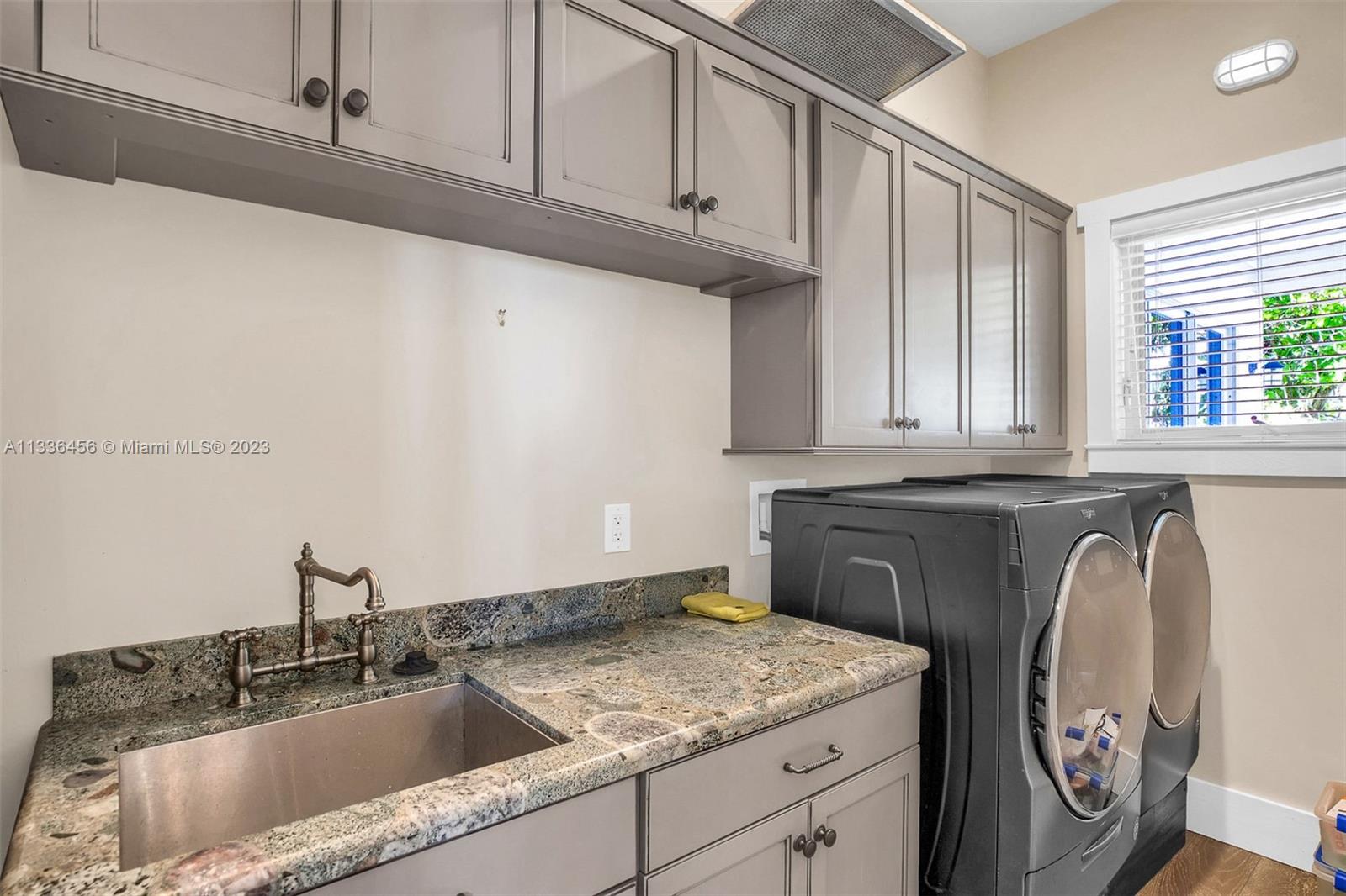 COCO PLUM BEACH REPLAT - Residential