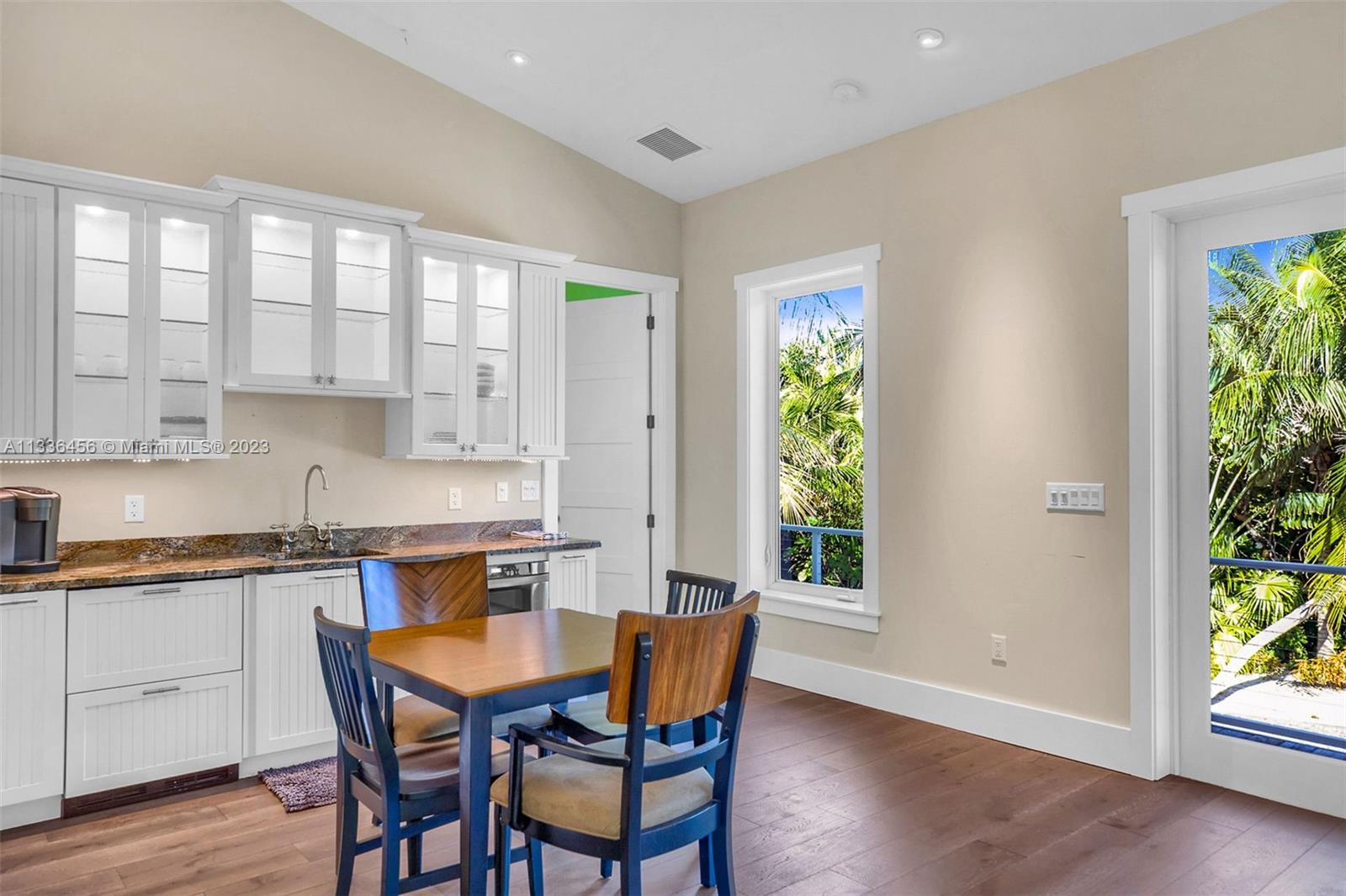 COCO PLUM BEACH REPLAT - Residential