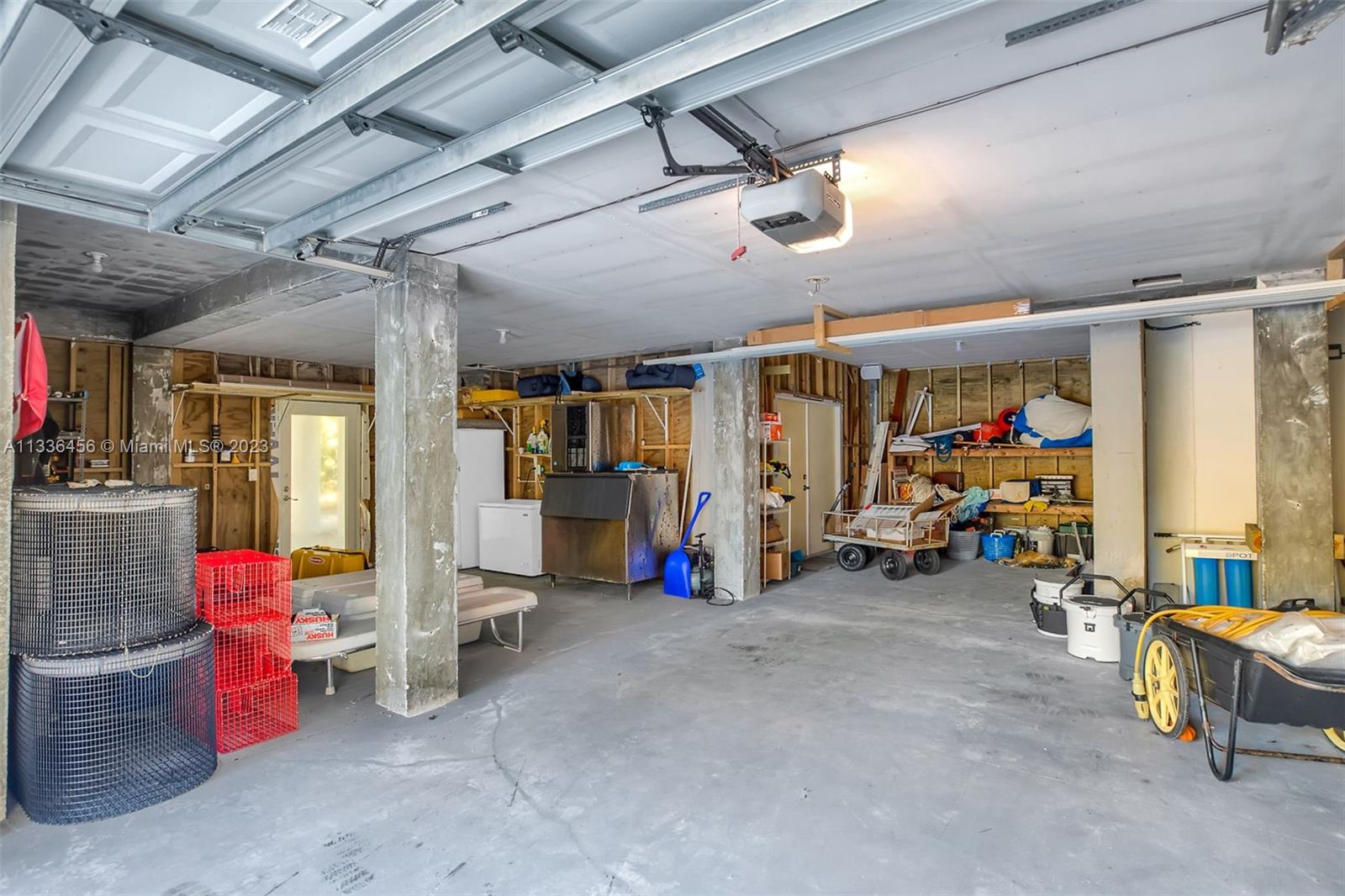 COCO PLUM BEACH REPLAT - Residential