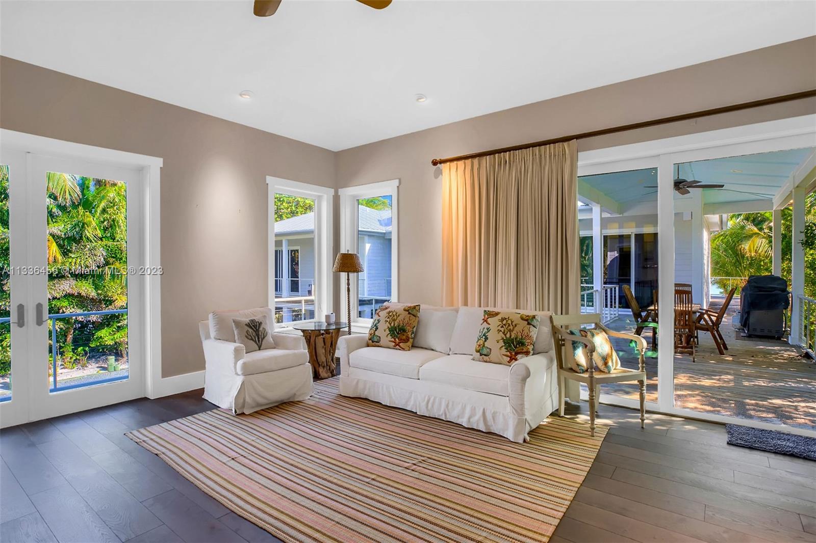 COCO PLUM BEACH REPLAT - Residential