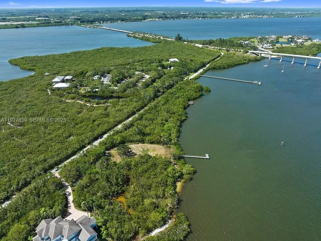 250 Live Oak Dr, Vero Beach, FL, 32963/$1,999,999 4 250 Live Oak Dr