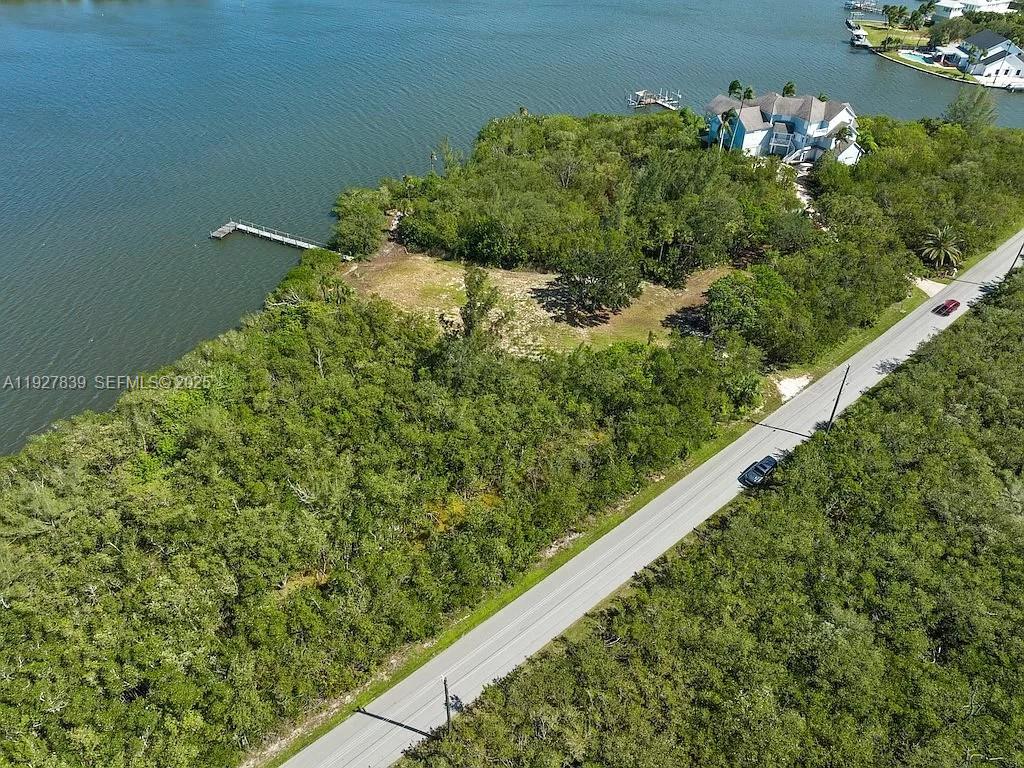 Photo of 250 Live Oak Dr, Vero Beach, FL 32963 (MLS # A11927839)
