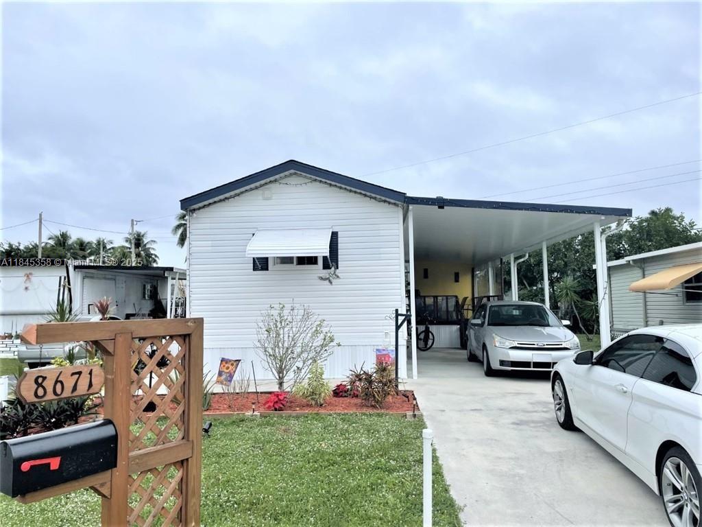 Enjoy comfort and convenience in this beautifully maintained 2-bedroom, 2-bath mobile home, located in a peaceful, pet-friendly 55+ community. Features include a modern, updated kitchen, spacious living areas, a screened-in porch perfect for relaxing, and access to community amenities including a refreshing pool.
Nestled in a quiet neighborhood with easy access to major roads, parks, shopping, and hospitals. No smoking. Credit check required.
Available now – schedule your private tour today!