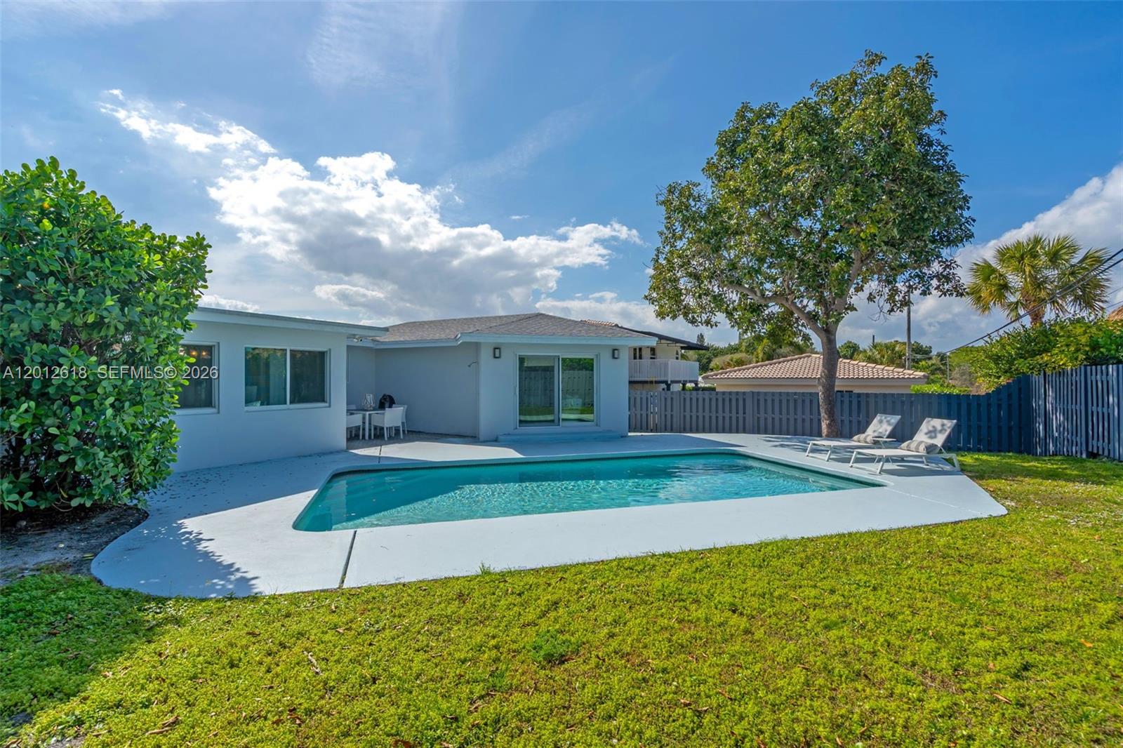 CONFERENCE RIDGE - Residential