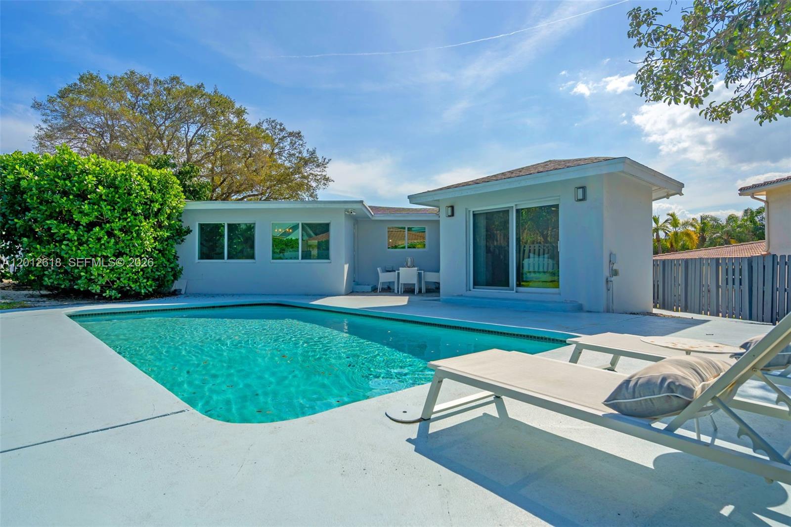 CONFERENCE RIDGE - Residential