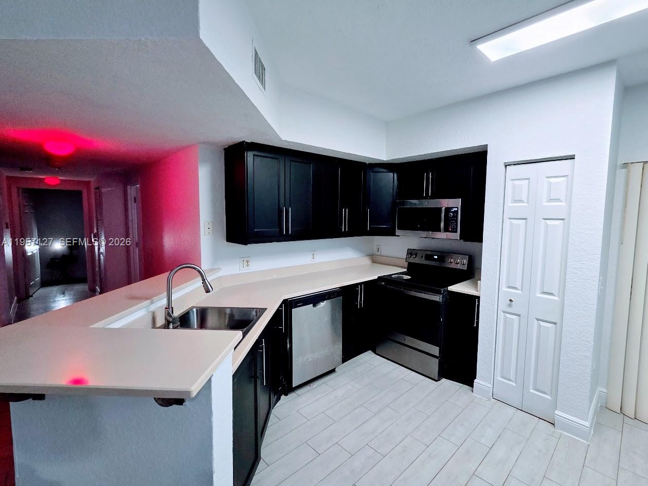 BELMONT AT NORTH LAUDERDA - Residential