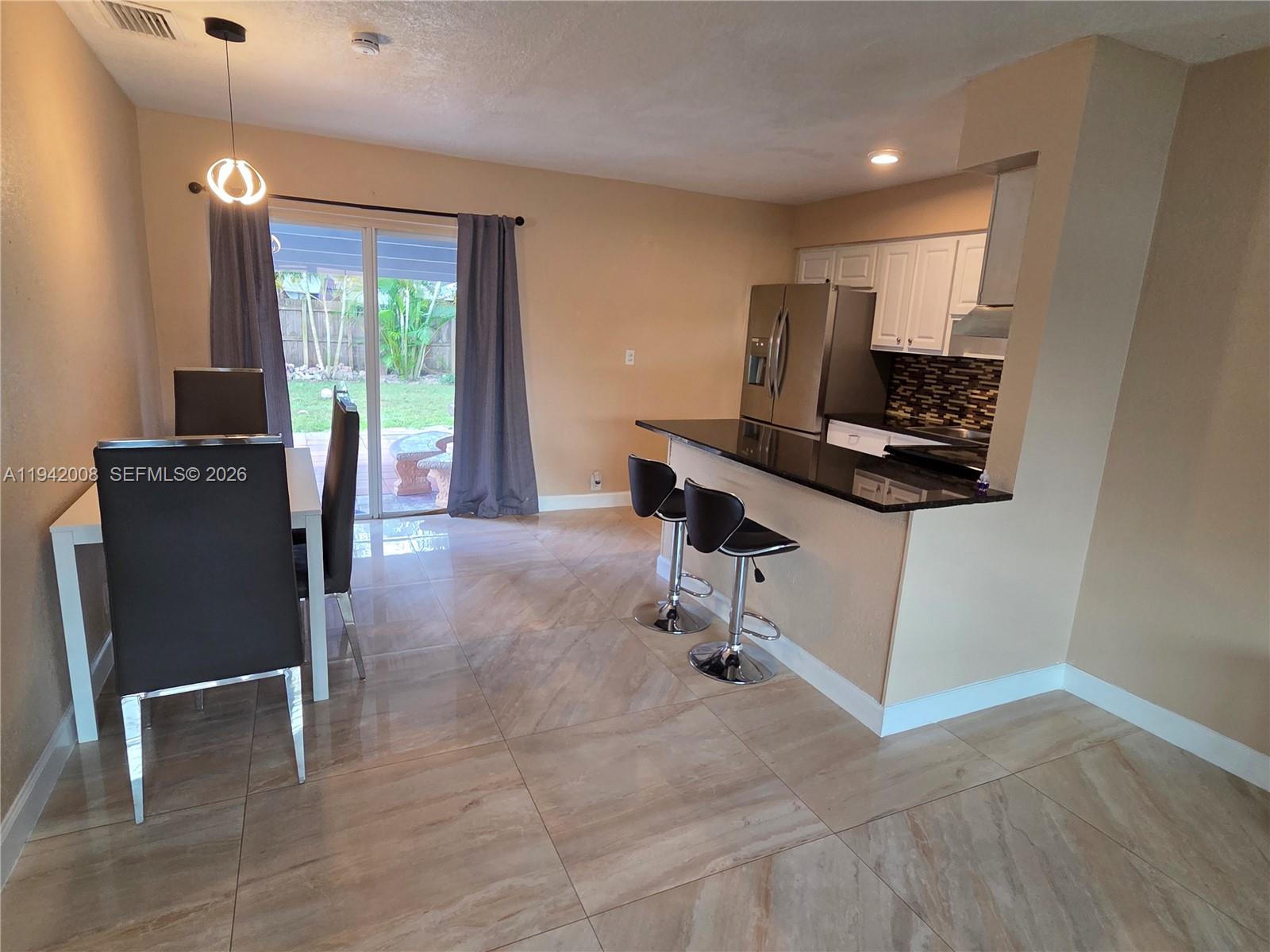 SUNRISE GOLF VILLAGE SEC - Residential Lease