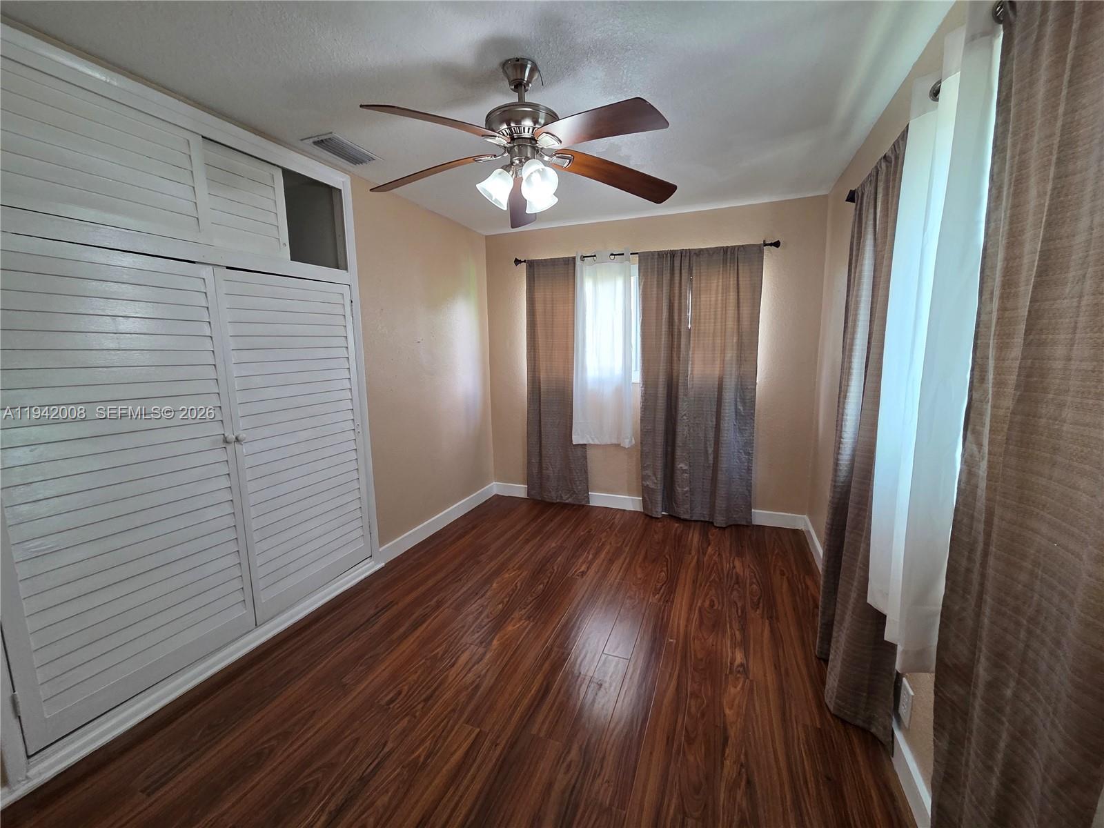 SUNRISE GOLF VILLAGE SEC - Residential Lease