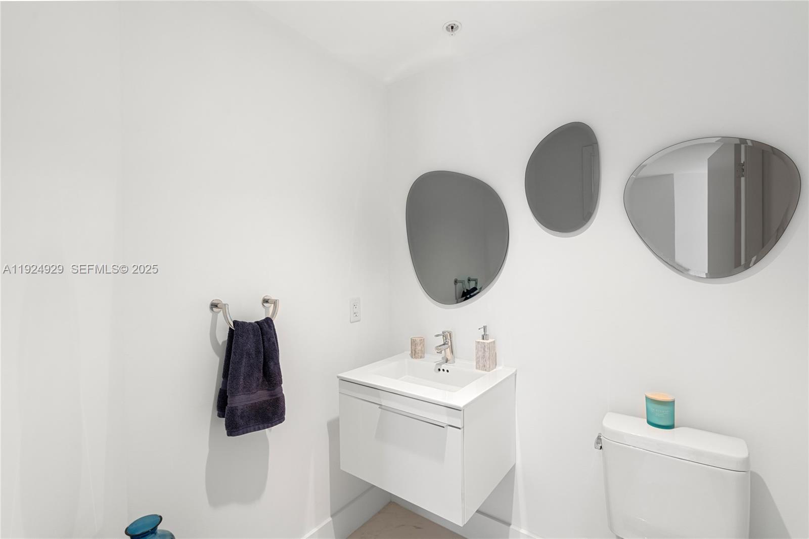 MARINA PALMS RESIDENCES S - Residential