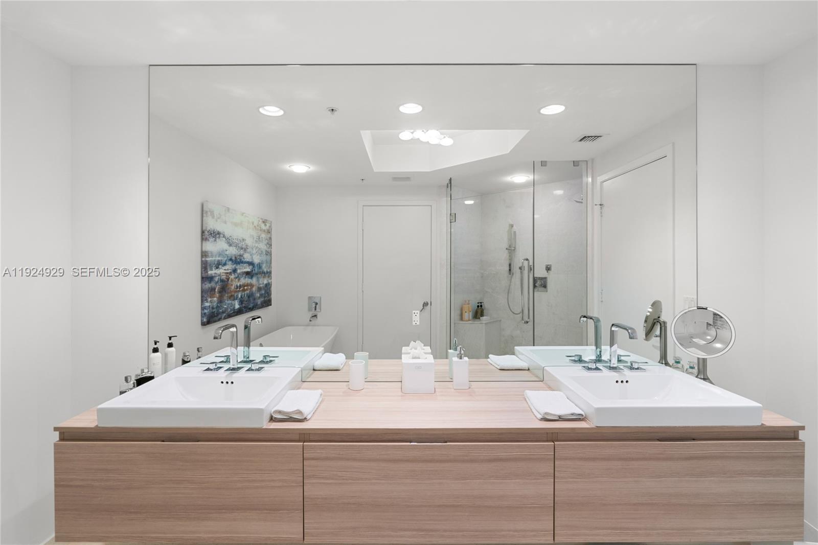 MARINA PALMS RESIDENCES S - Residential