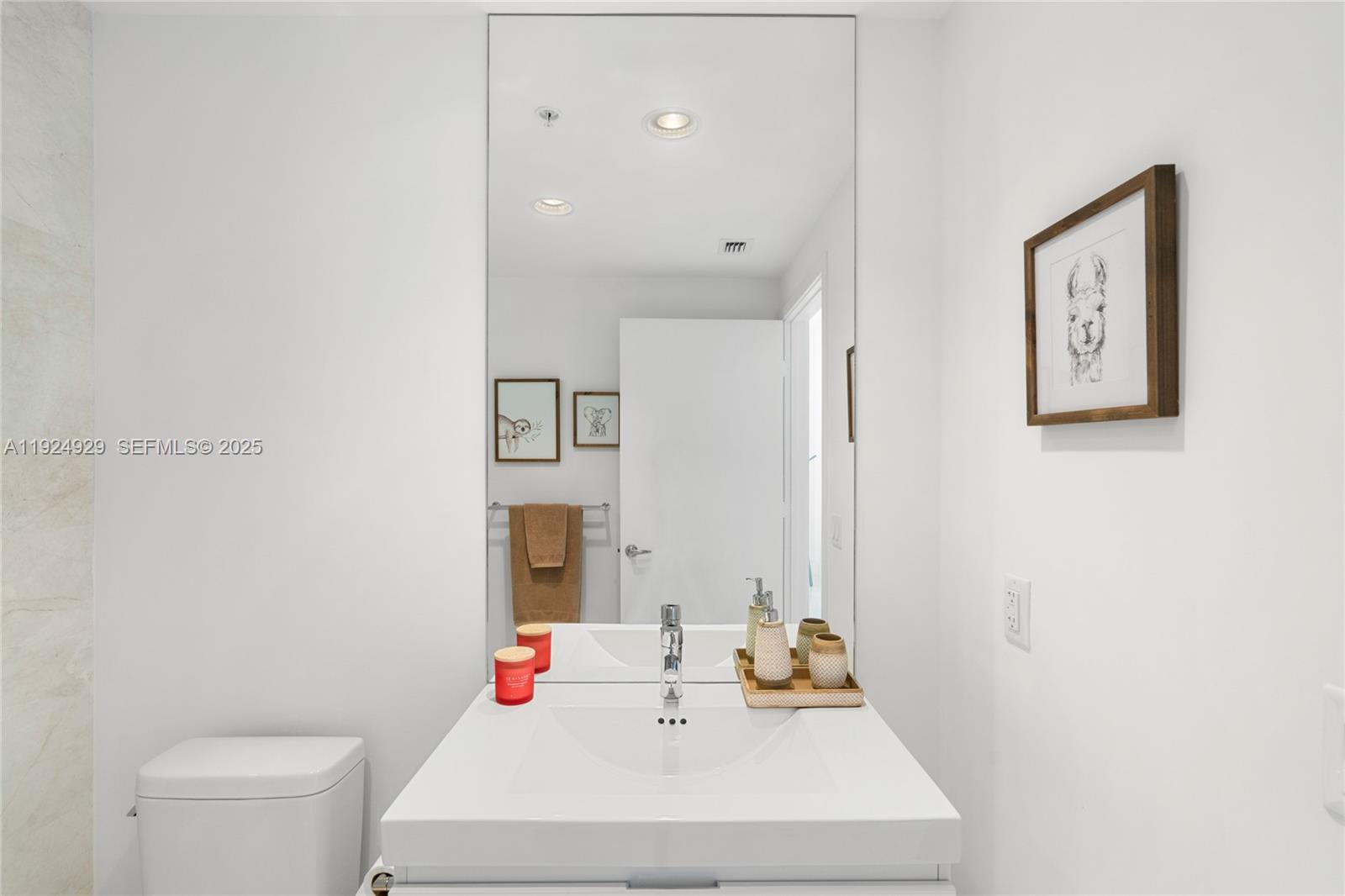 MARINA PALMS RESIDENCES S - Residential