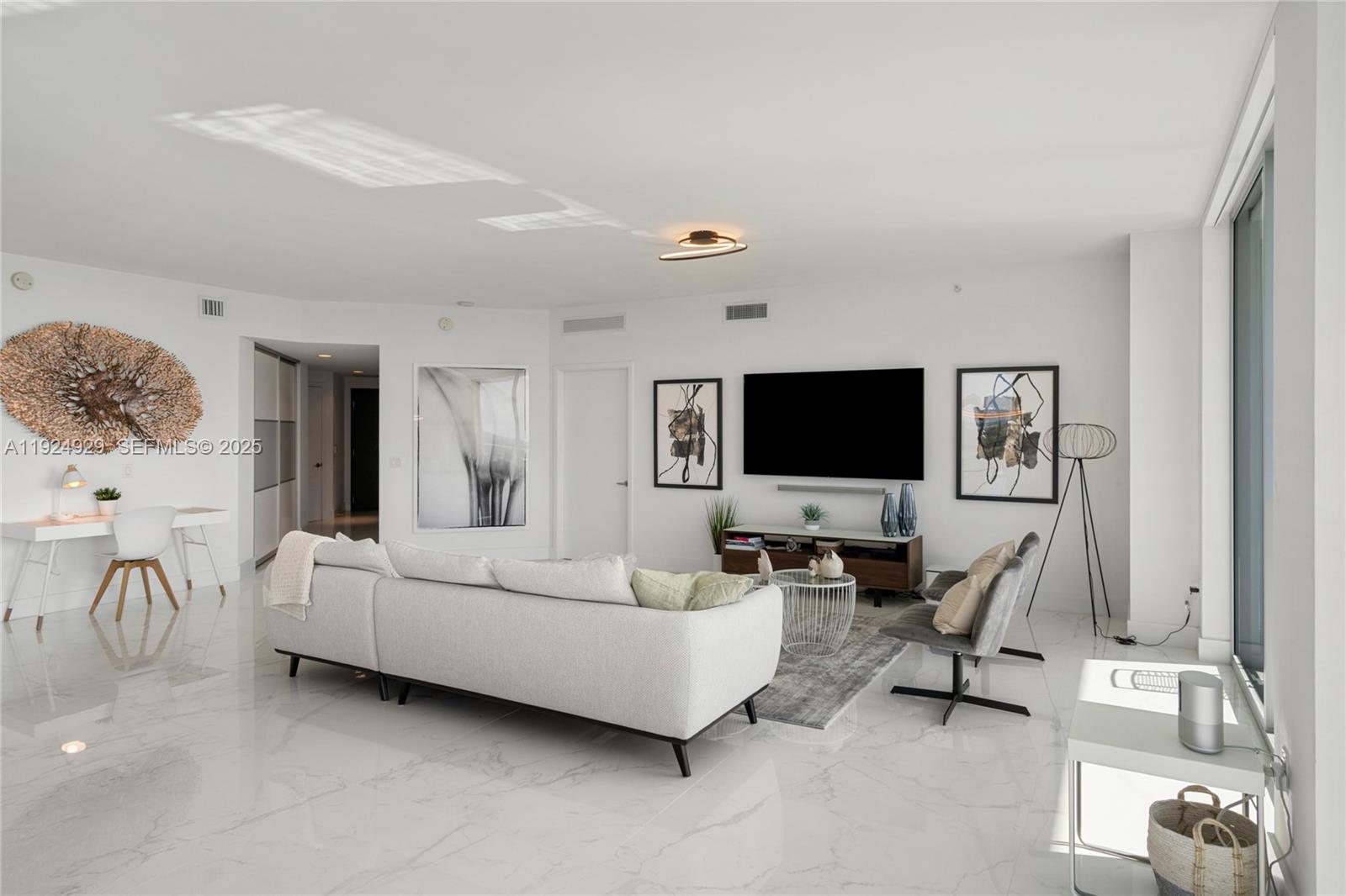 MARINA PALMS RESIDENCES S - Residential