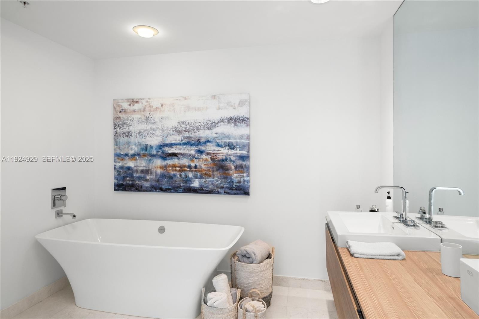 MARINA PALMS RESIDENCES S - Residential