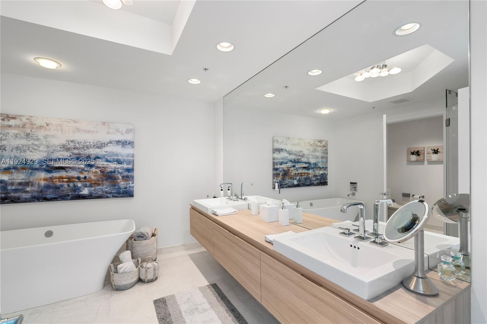 MARINA PALMS RESIDENCES S - Residential