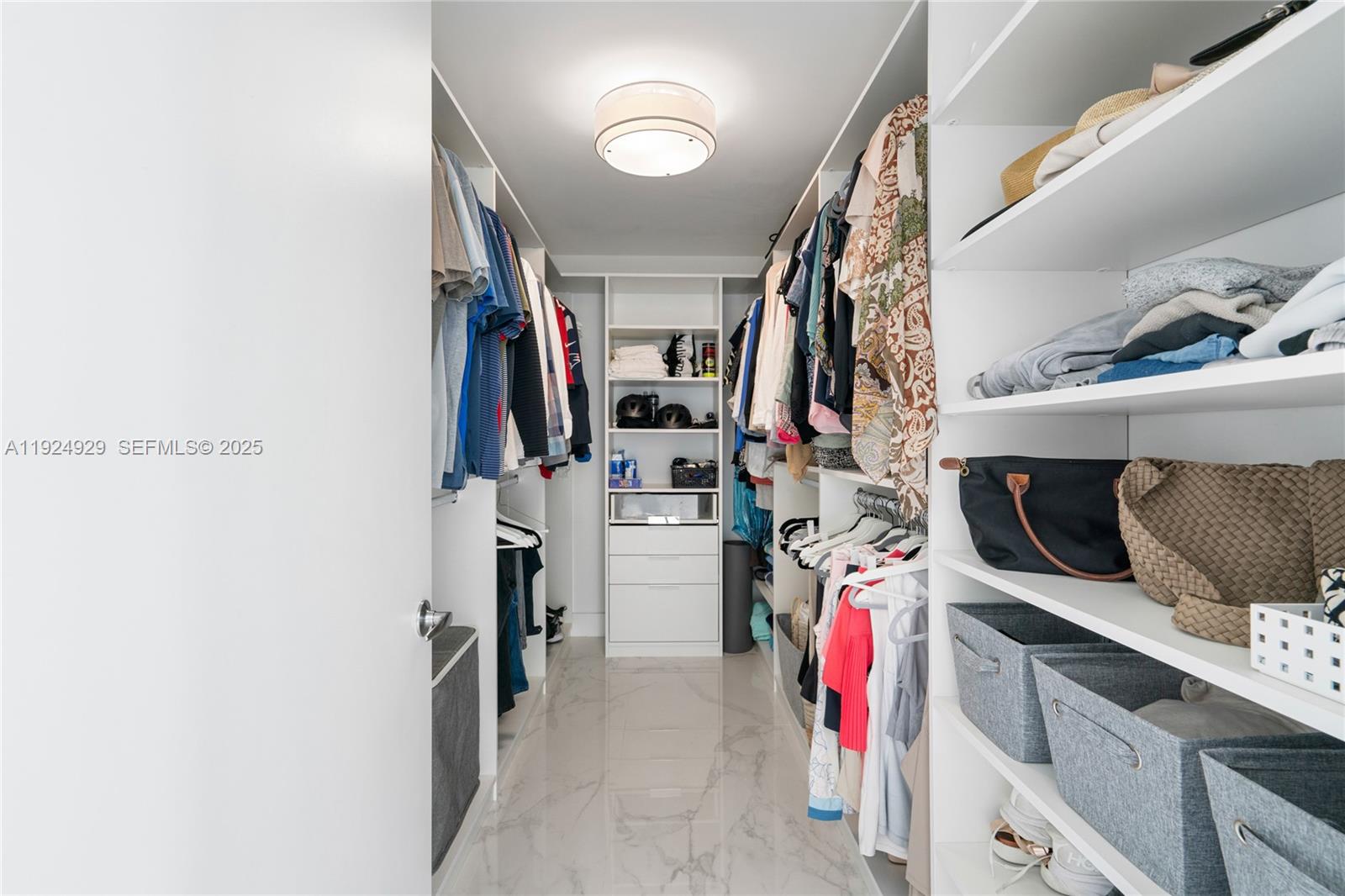 MARINA PALMS RESIDENCES S - Residential