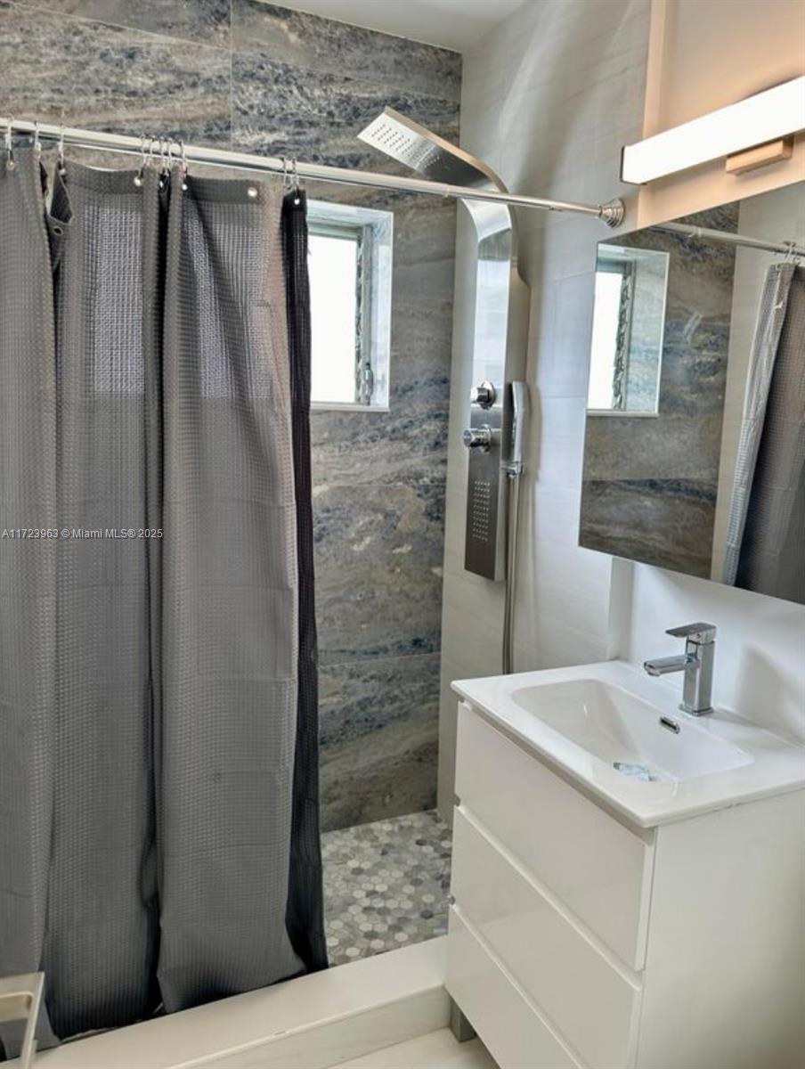 OCEAN BEACH ADDN NO 3 - Residential Lease