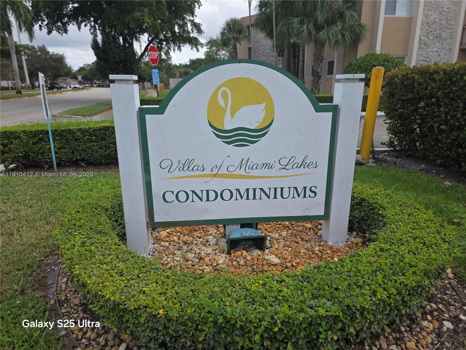 VILLAS OF MIAMI LAKES CON - Residential
