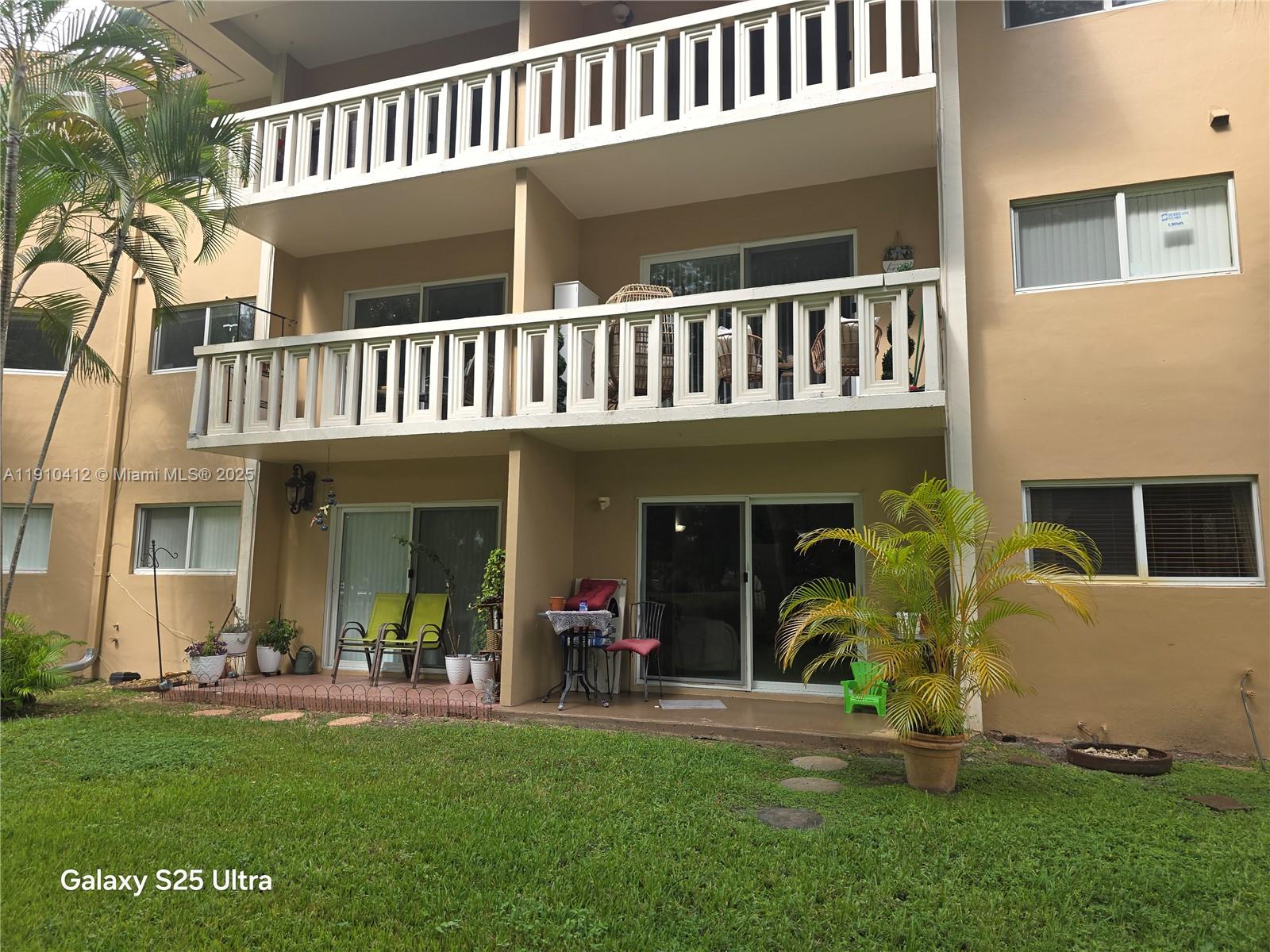 VILLAS OF MIAMI LAKES CON - Residential