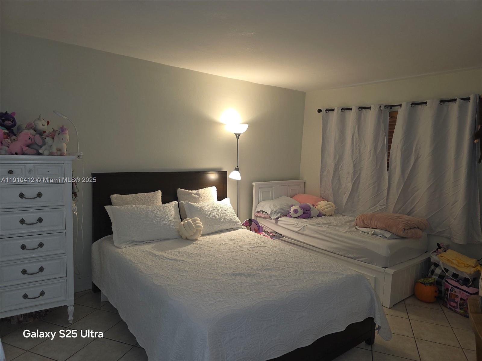 VILLAS OF MIAMI LAKES CON - Residential