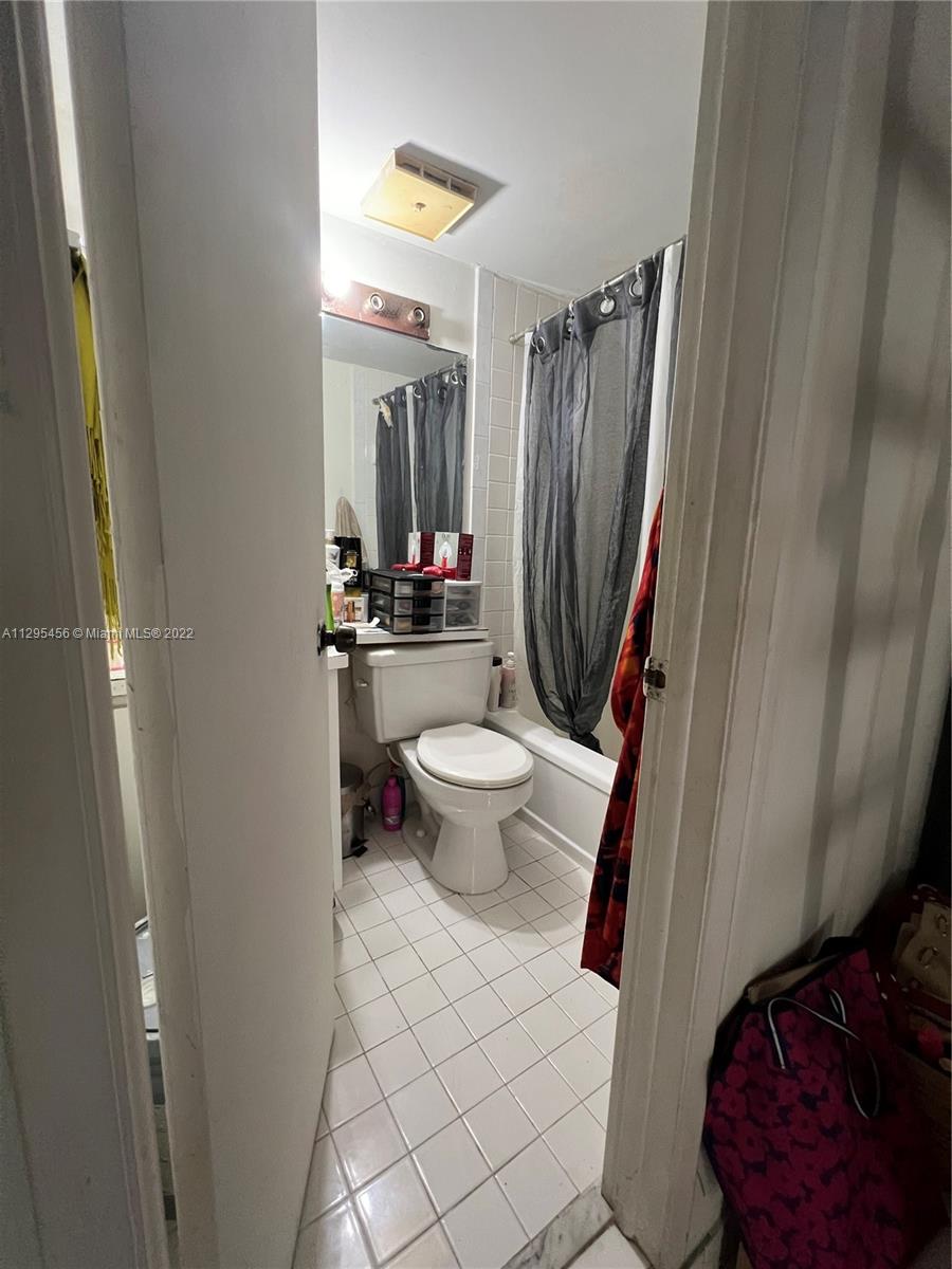 Photo 17 of 25 of 1909 SW 107th Ave 910 townhome