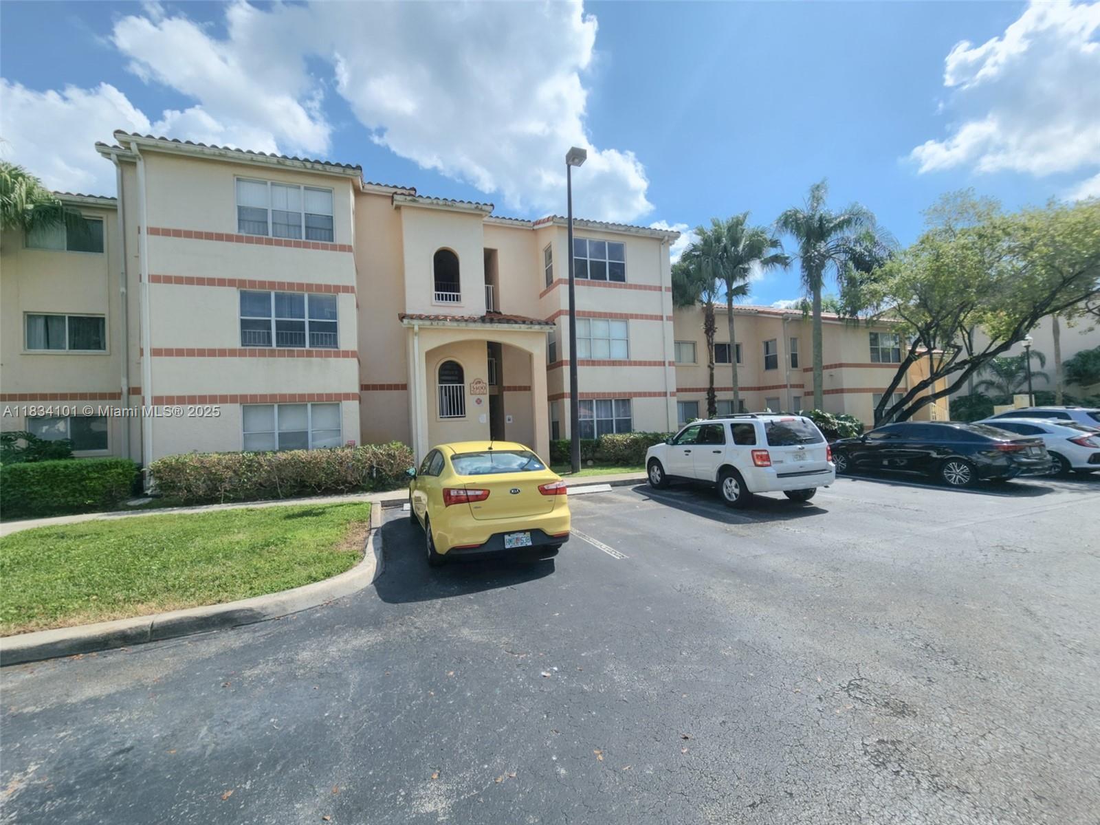 3310 N Pinewalk Dr N 1835