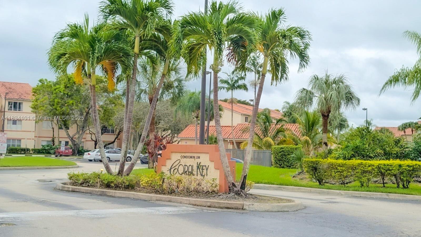 3310 N Pinewalk Dr N 1835
