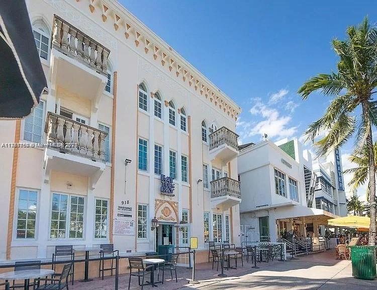 918 Ocean Dr 302