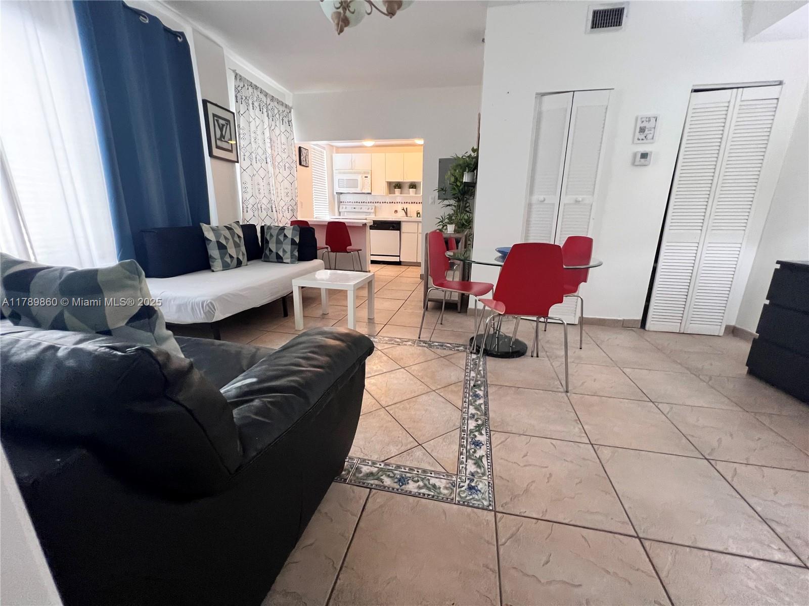918 Ocean Dr 302
