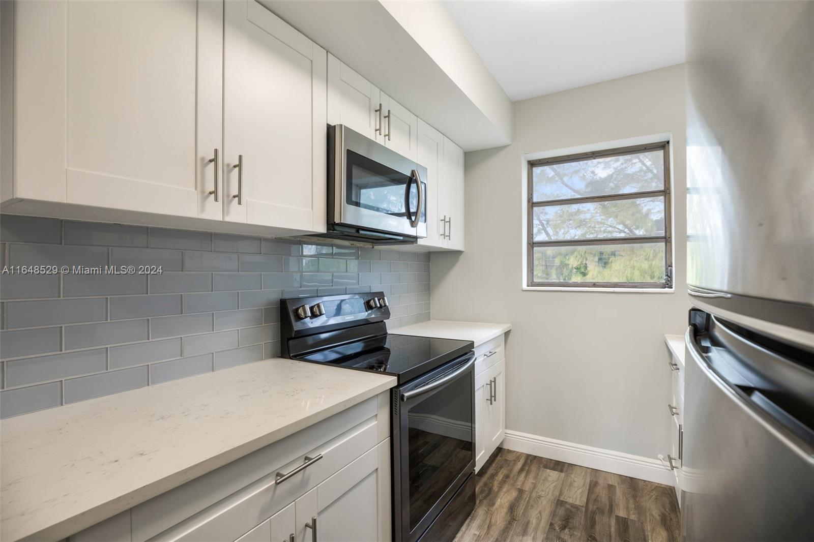 ROSE CONDO - Residential Lease