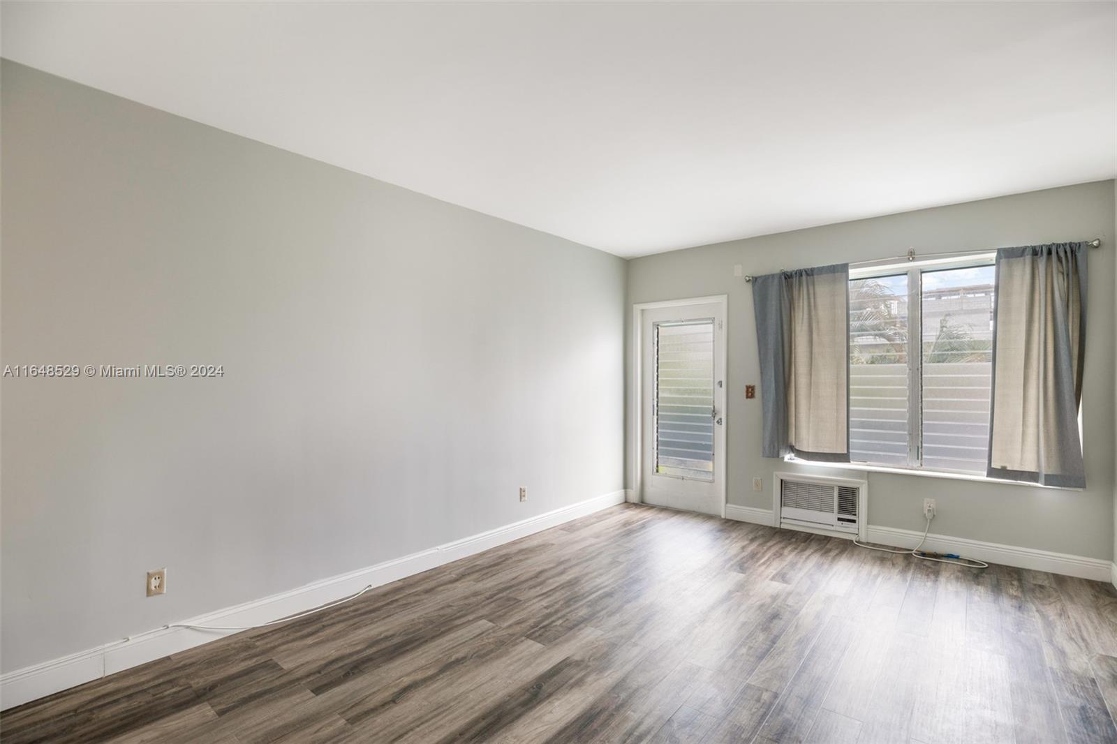 ROSE CONDO - Residential Lease
