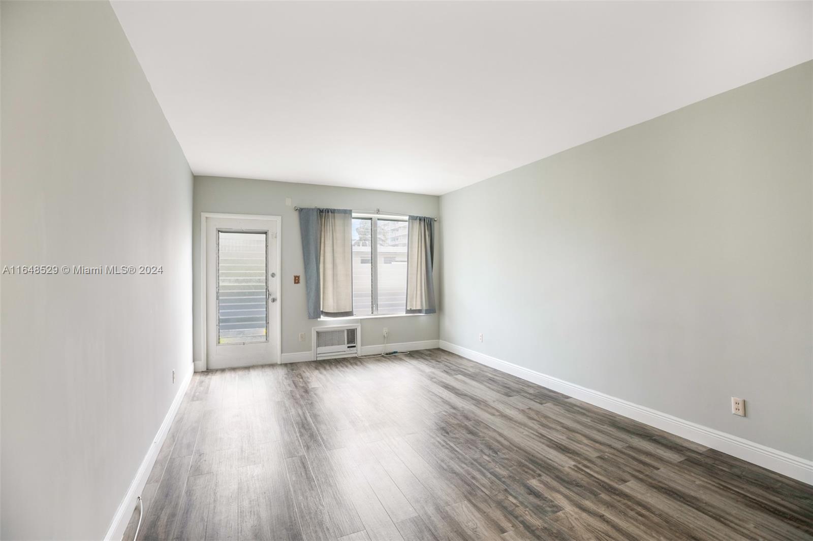 ROSE CONDO - Residential Lease