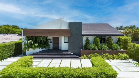 2275 NE 120th St North Miami FL 33181