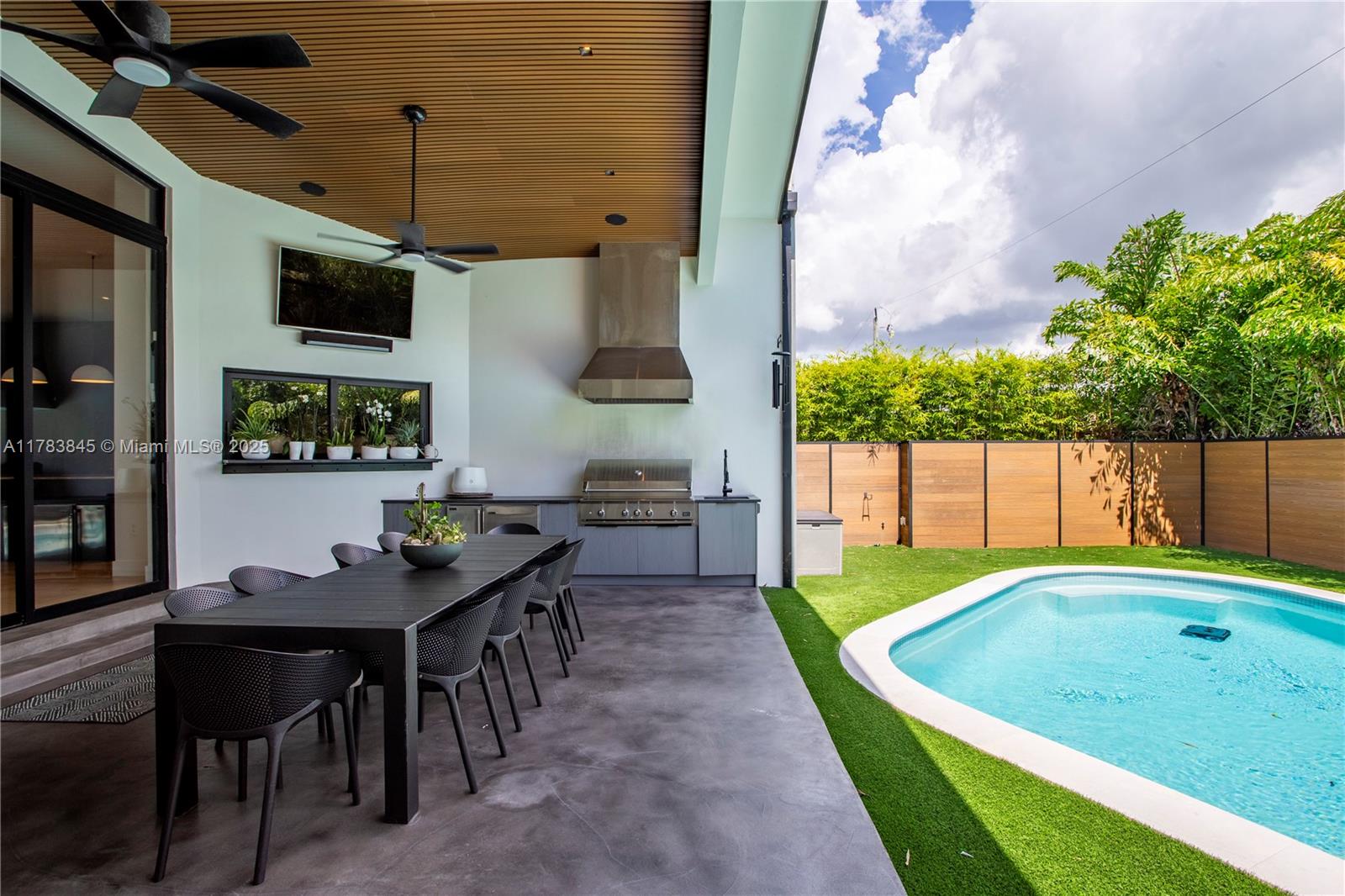 SAN SOUCI ESTATES - Residential