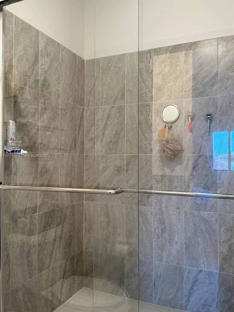 SOUTH KENDALL TOWNHOMES - Residential