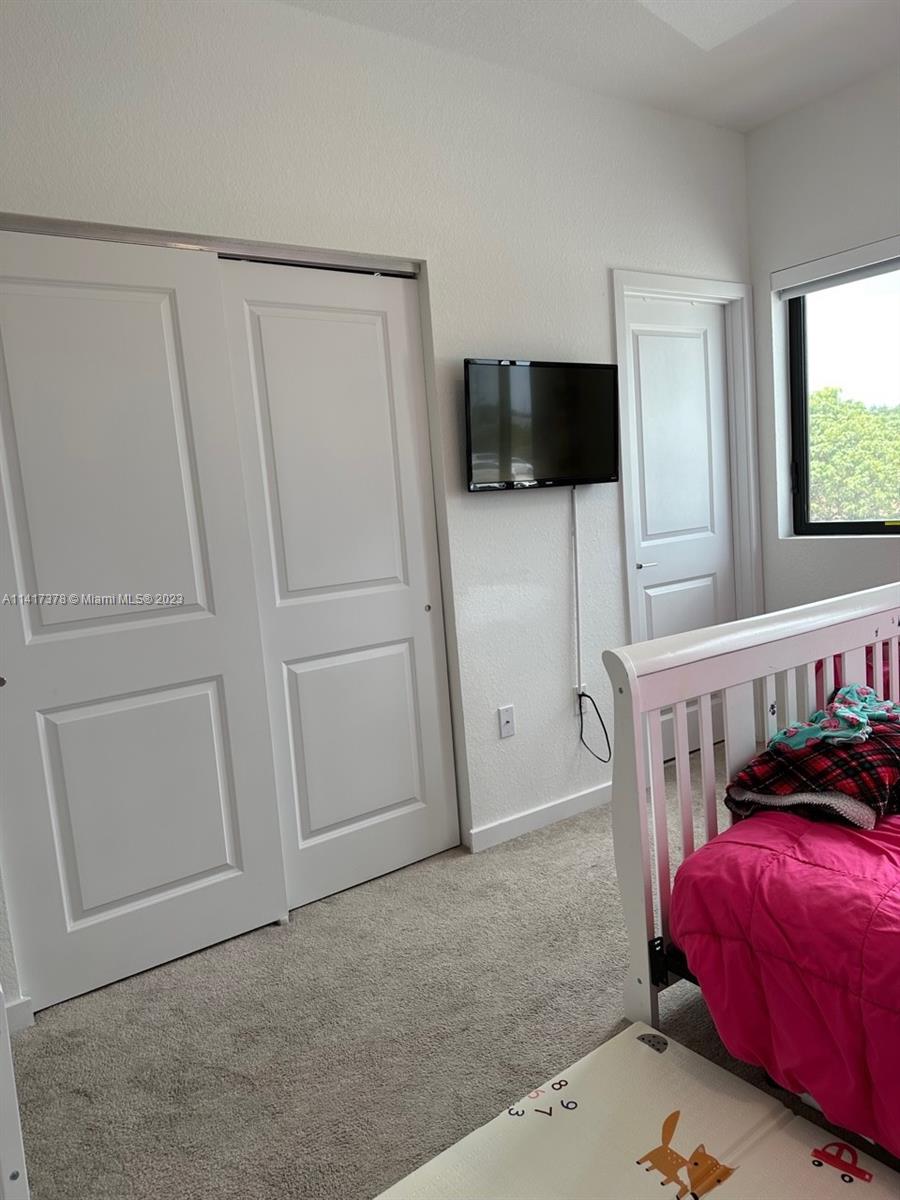 SOUTH KENDALL TOWNHOMES - Residential