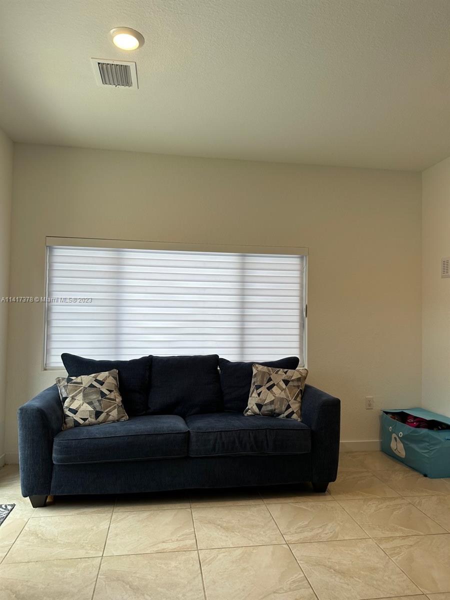 SOUTH KENDALL TOWNHOMES - Residential