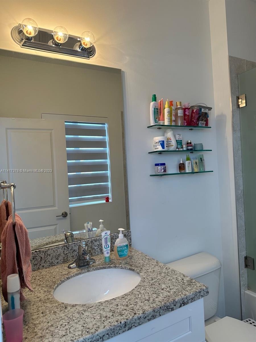 SOUTH KENDALL TOWNHOMES - Residential