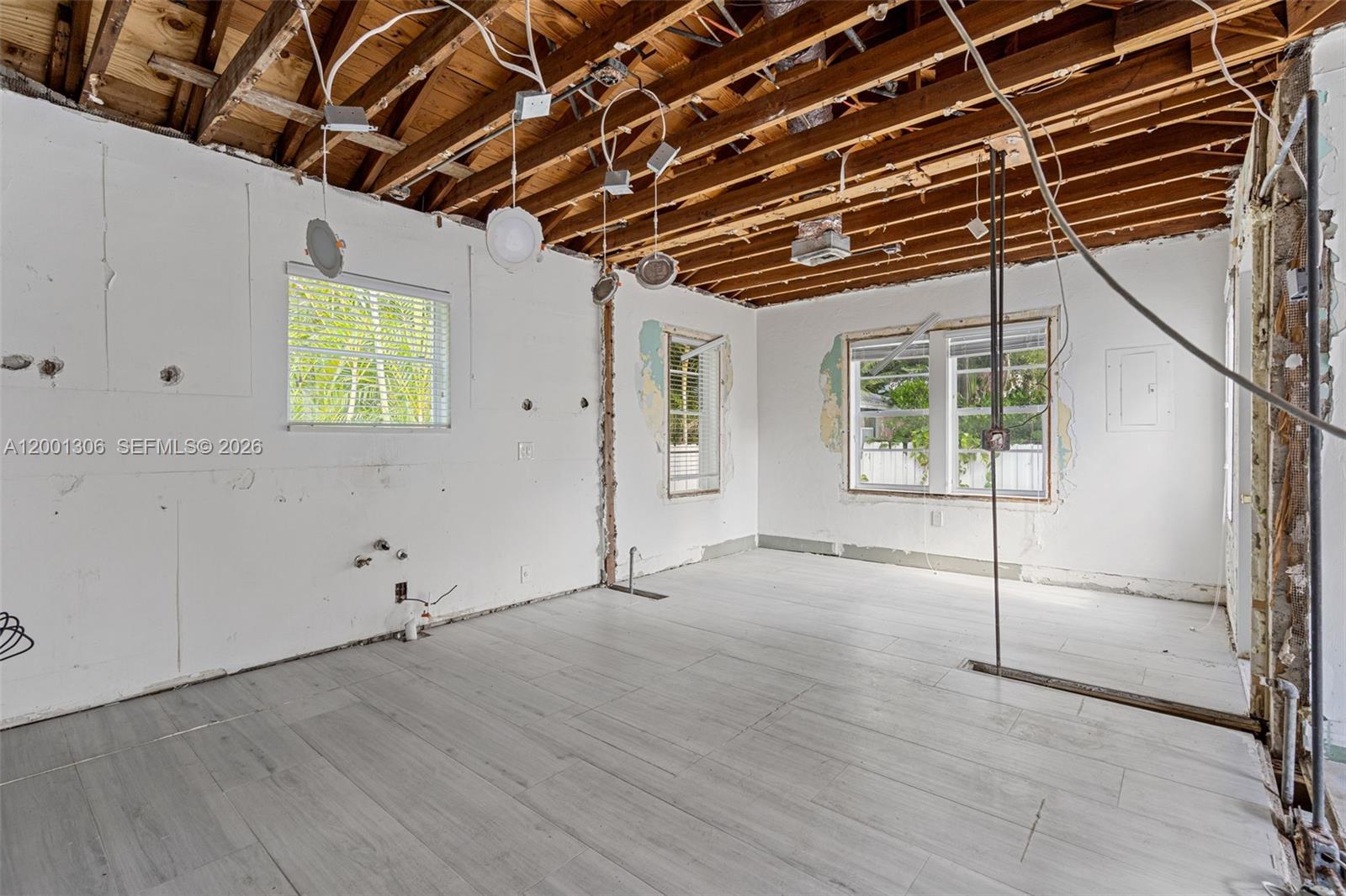 SHADOWLAWN - Residential