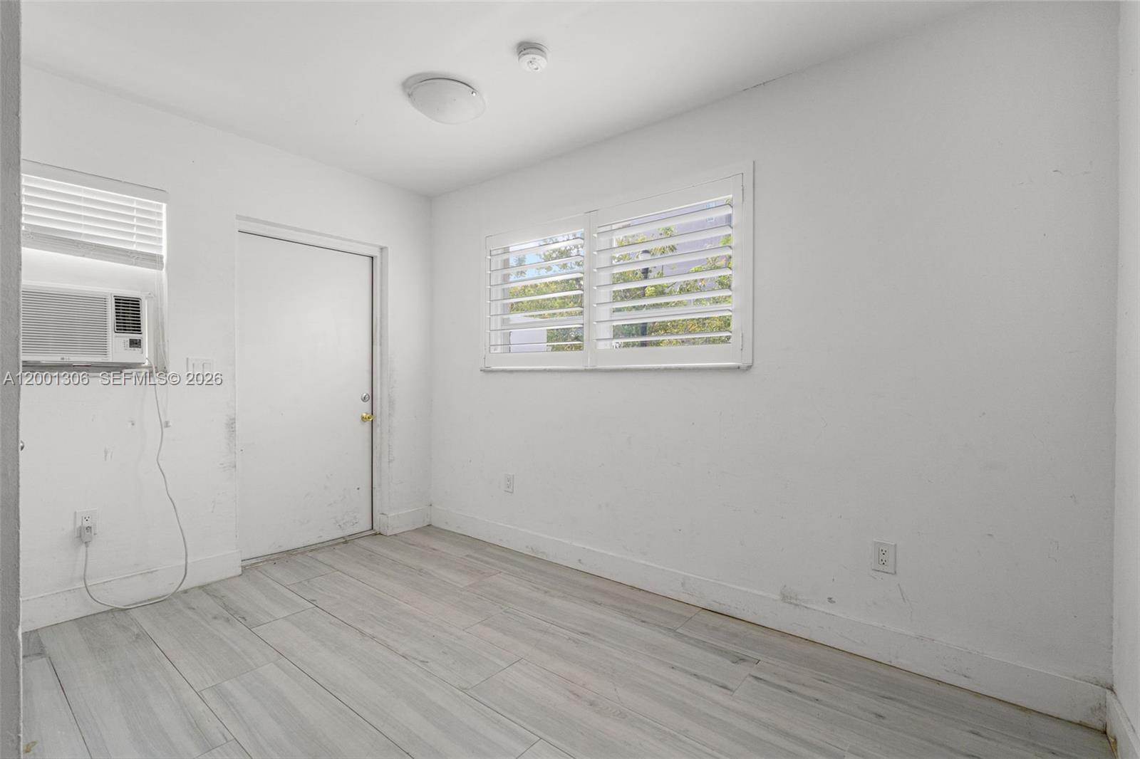 SHADOWLAWN - Residential