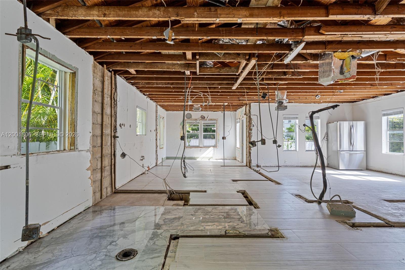 SHADOWLAWN - Residential