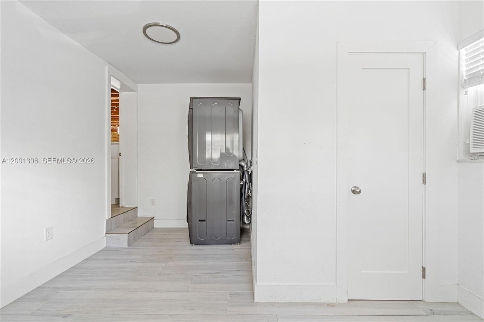 SHADOWLAWN - Residential