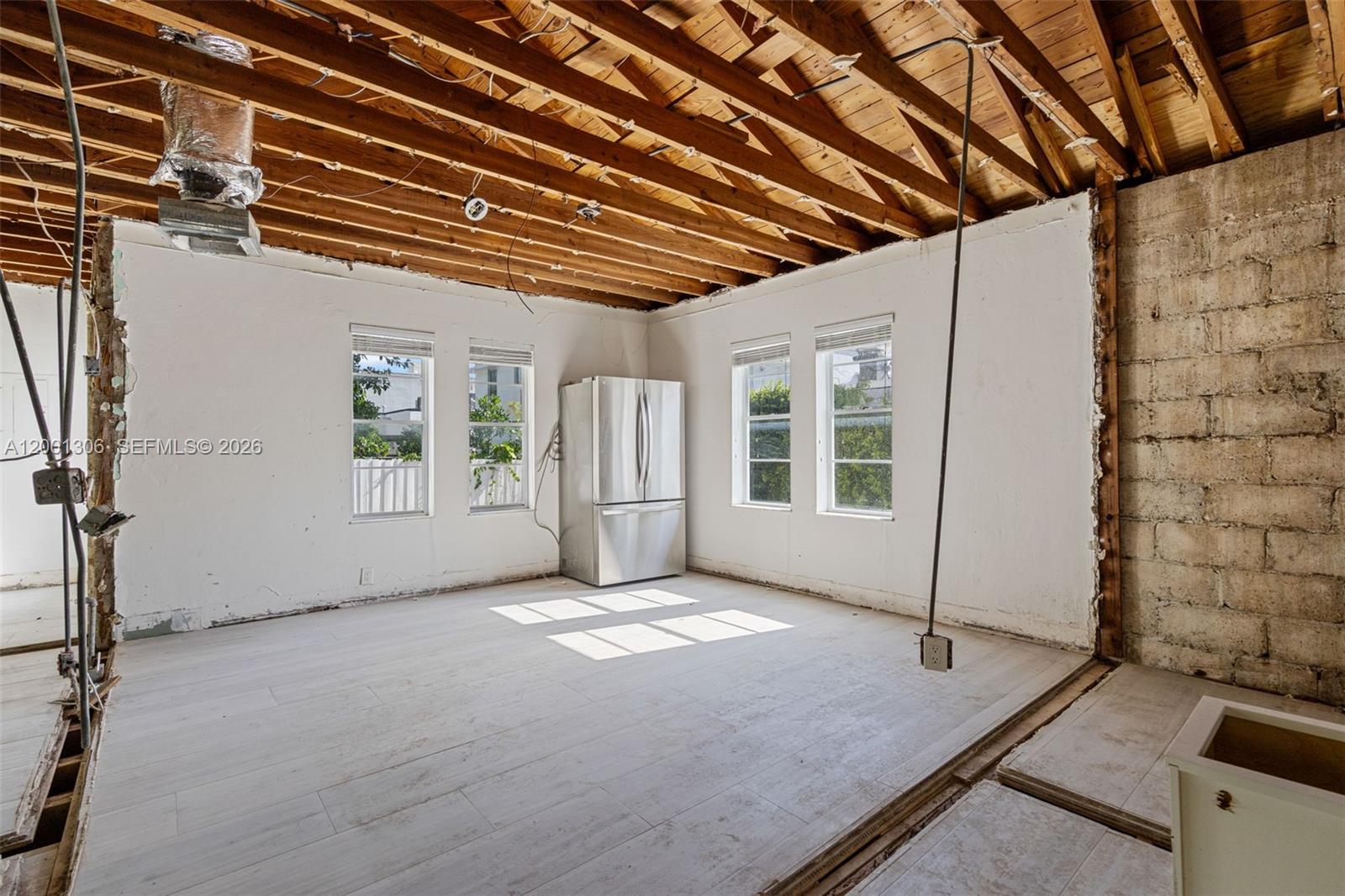 SHADOWLAWN - Residential