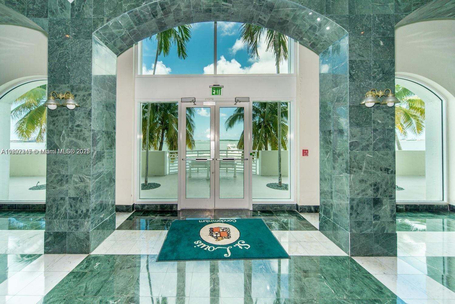 ST LOUIS CONDO - Residential Lease