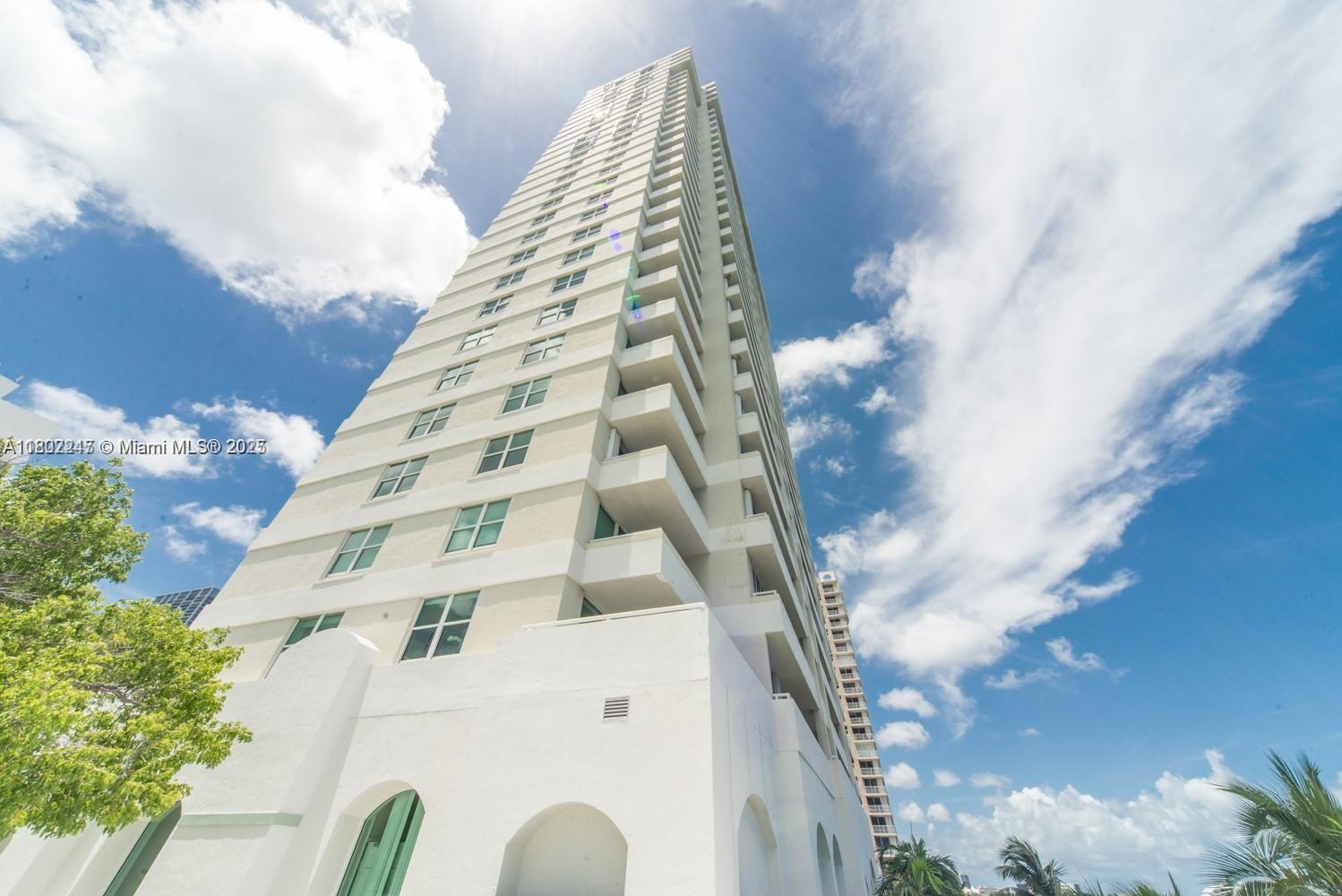 ST LOUIS CONDO - Residential Lease