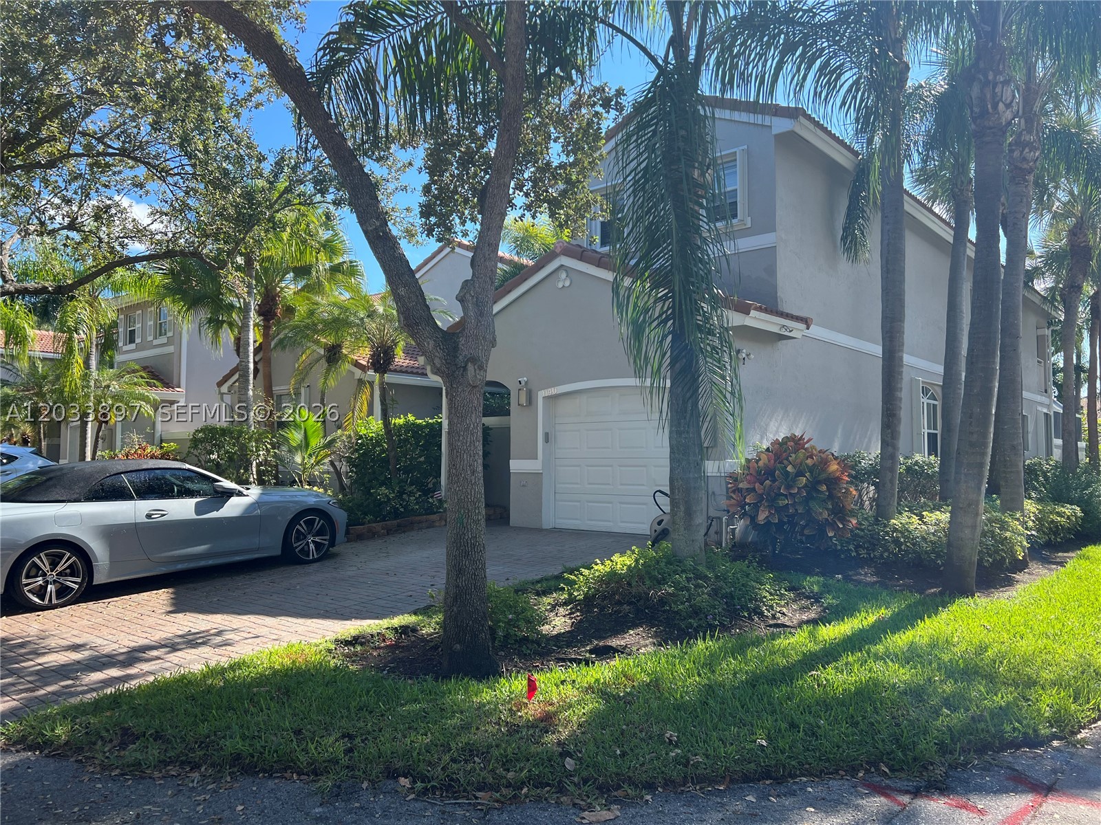 1140 Cliffrose St 1140