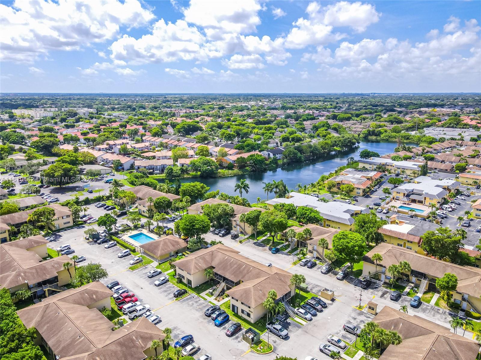 LAKESIDE XI CONDO PH III - Residential