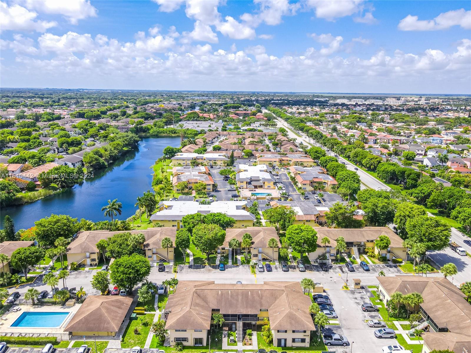 LAKESIDE XI CONDO PH III - Residential