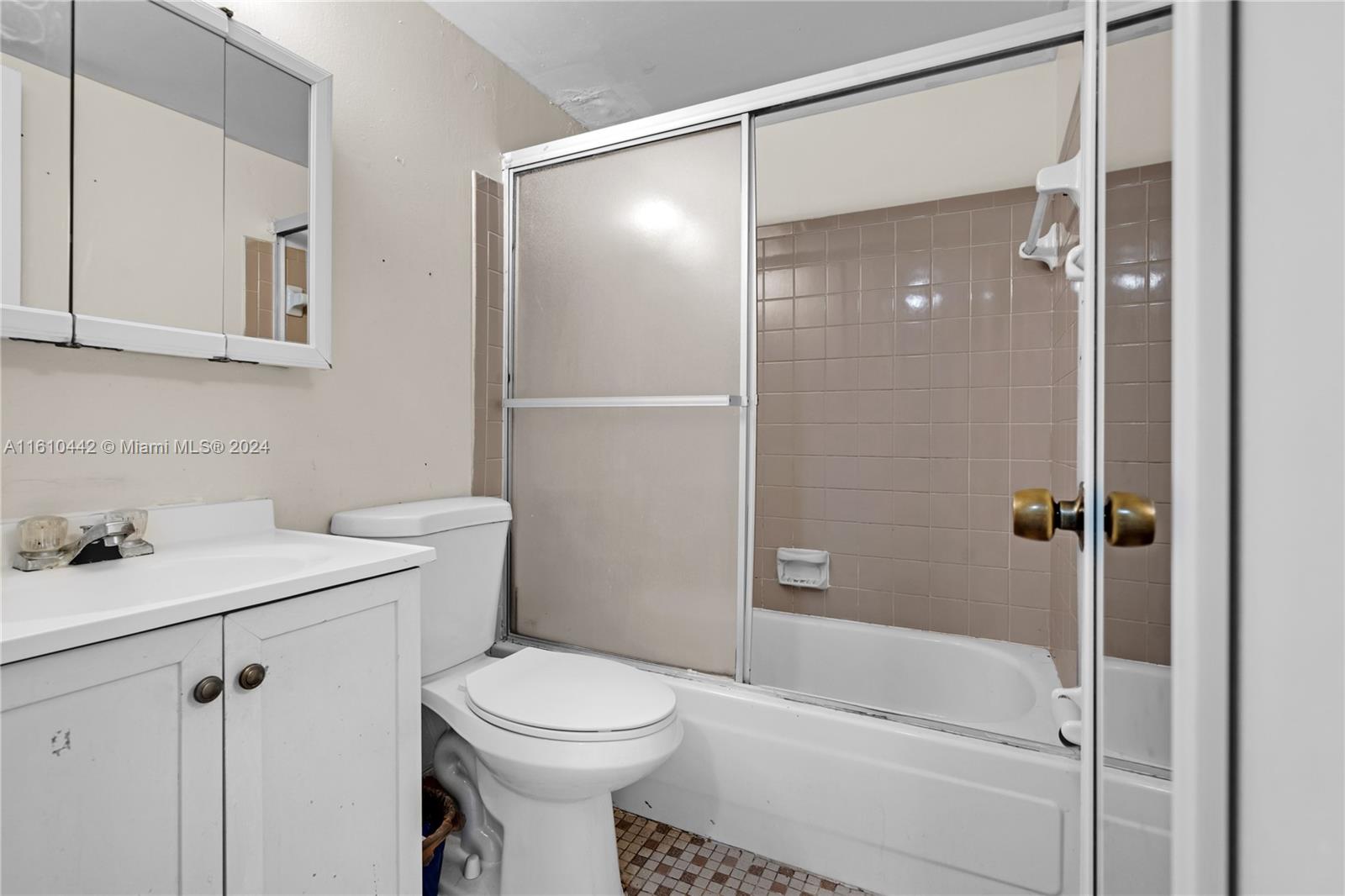 LAKESIDE XI CONDO PH III - Residential