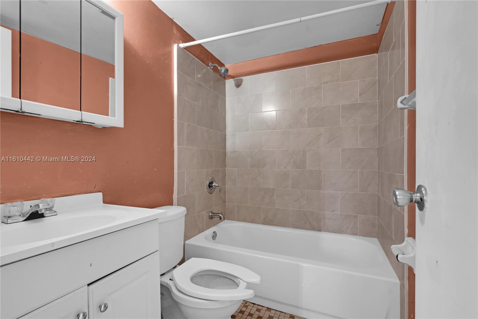 LAKESIDE XI CONDO PH III - Residential